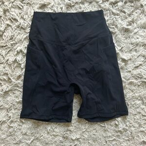Buffbunny Rosa pocket short 6inch